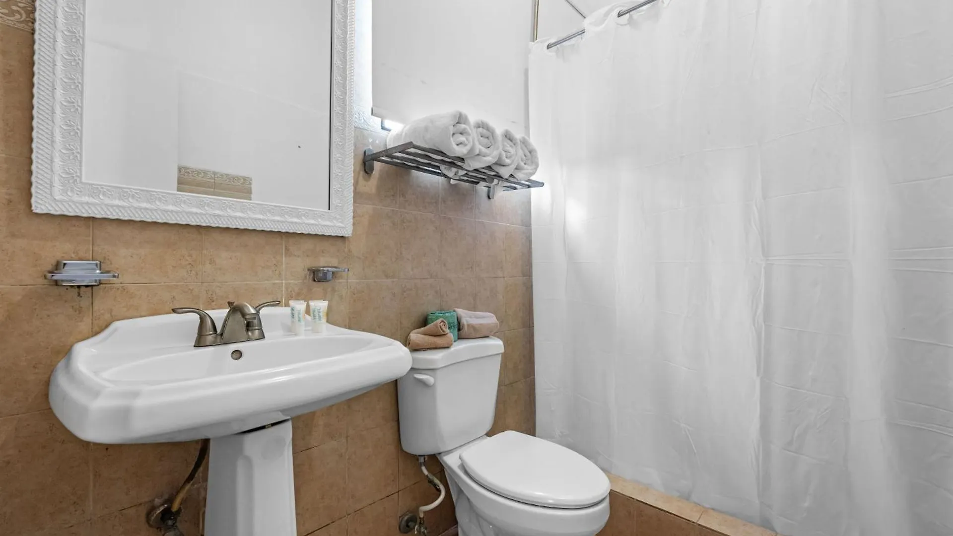 סן חואן Borinquen Beach Inn סן חואן