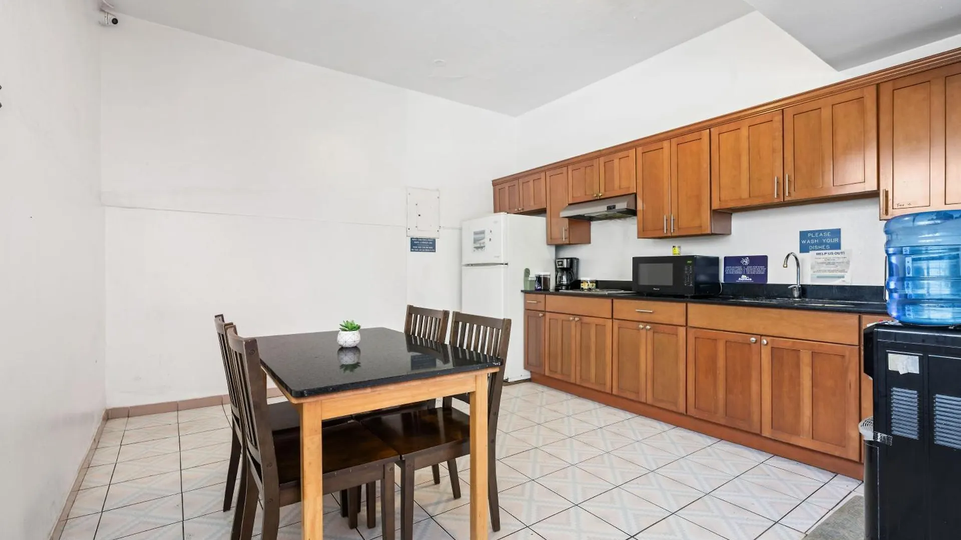סן חואן Borinquen Beach Inn פוארטו ריקו