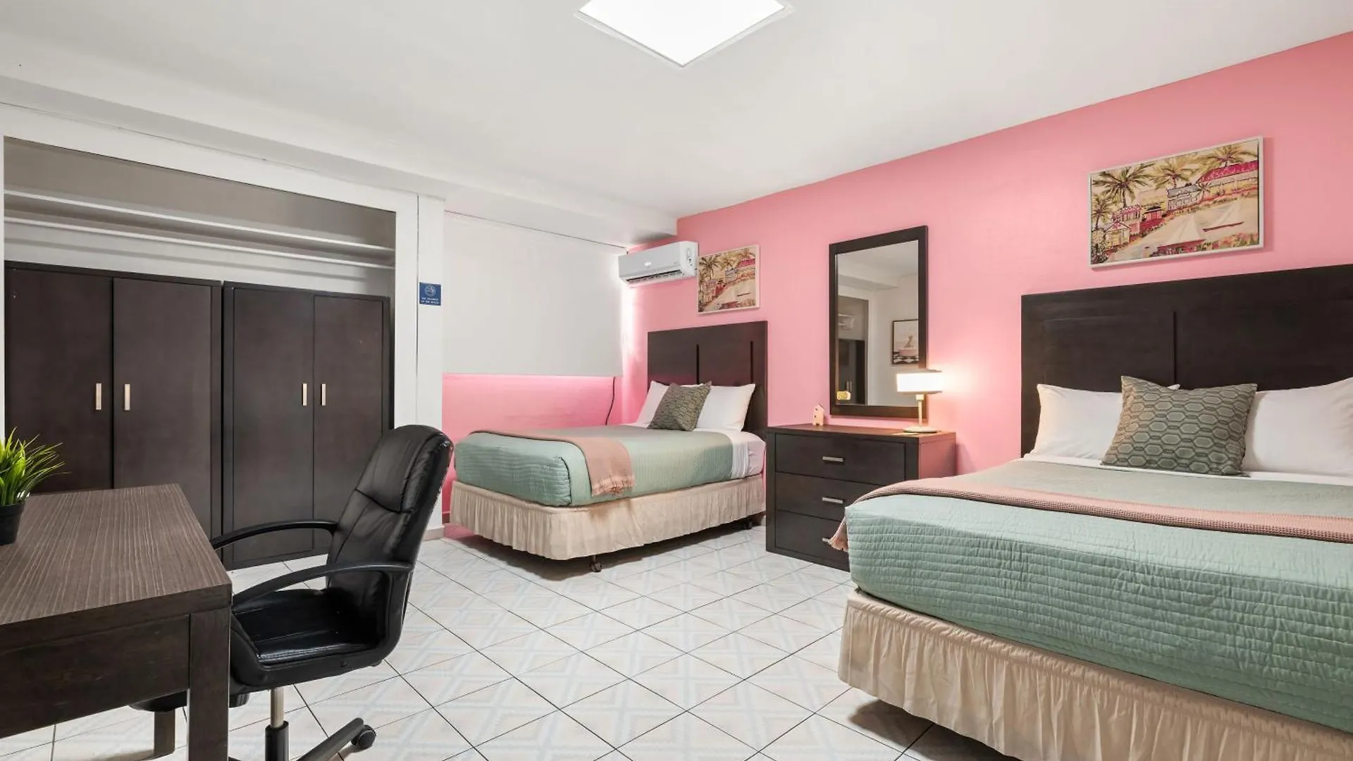Borinquen Beach Inn San Juan 2*,  Puerto Rico