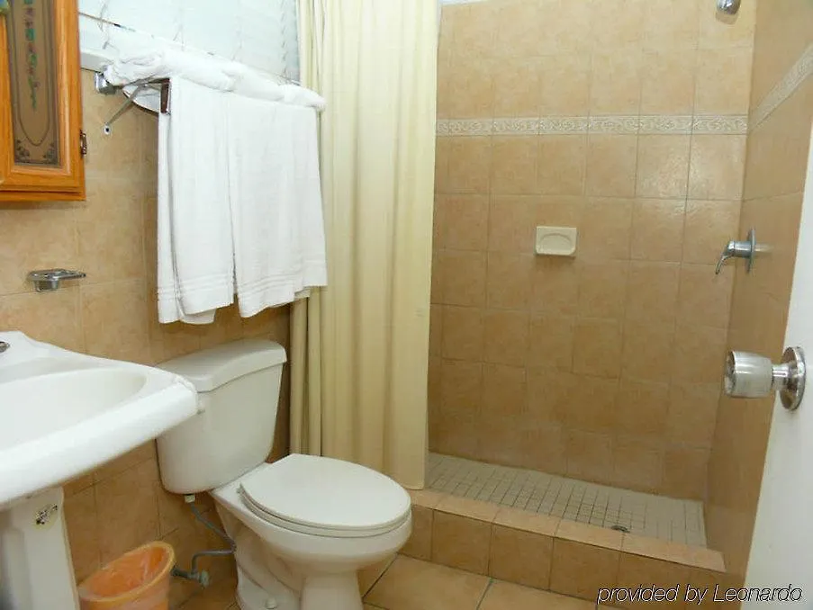 Borinquen Beach Inn サンジョアン 2*,