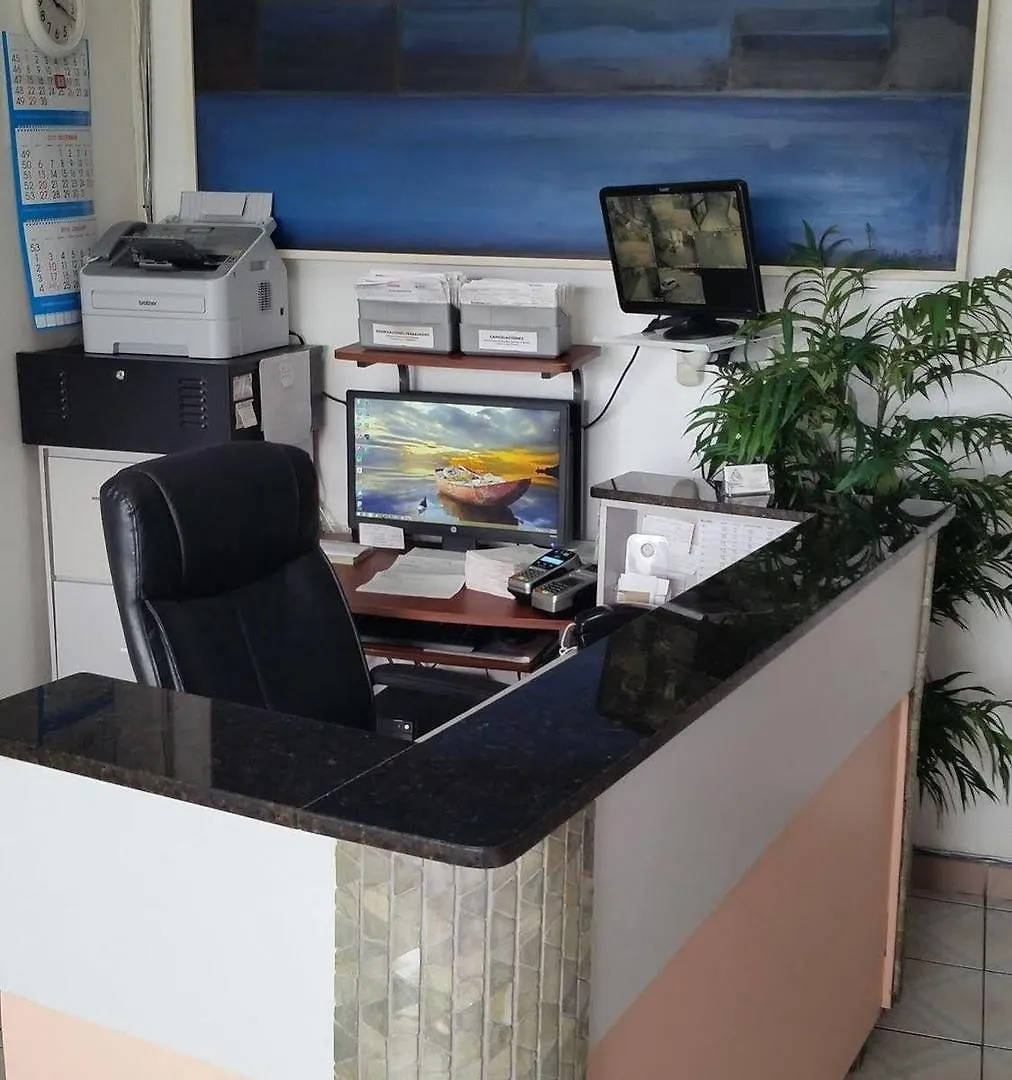 Borinquen Beach Inn サンジョアン